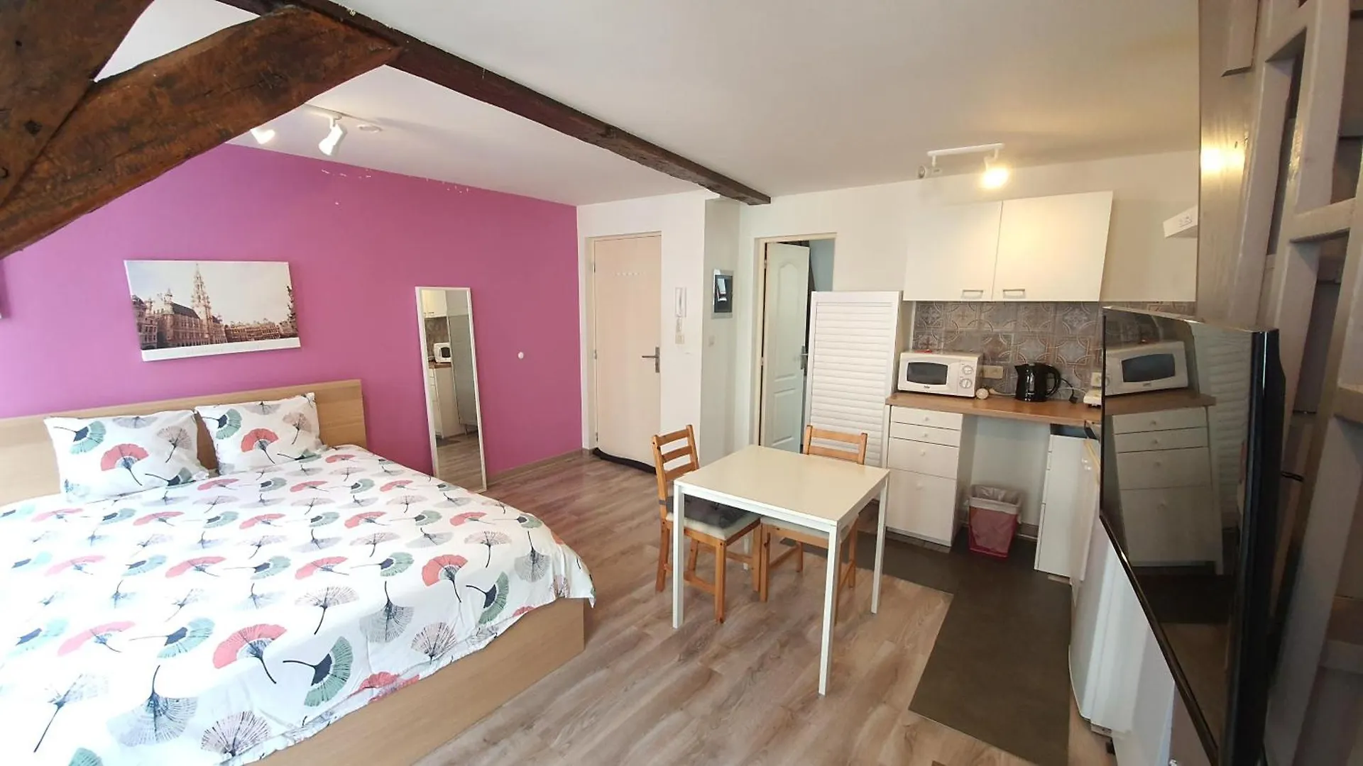 Chez Esmara Et Philippe Fourche Apartamento Bruxelas 0*,  Bélgica